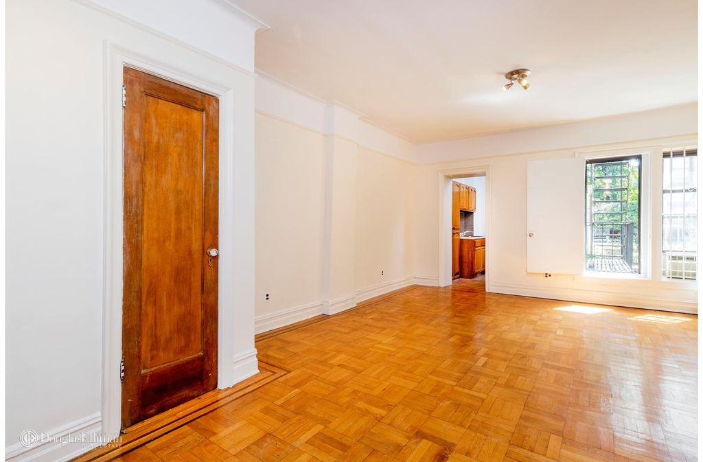 133 Seventh Avenue - Photo 2