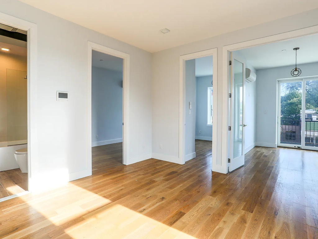 668 Rutland Road - Photo 10