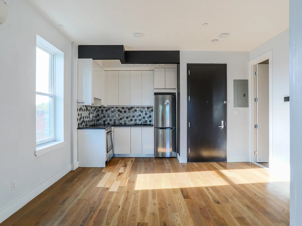 668 Rutland Road - Photo 0