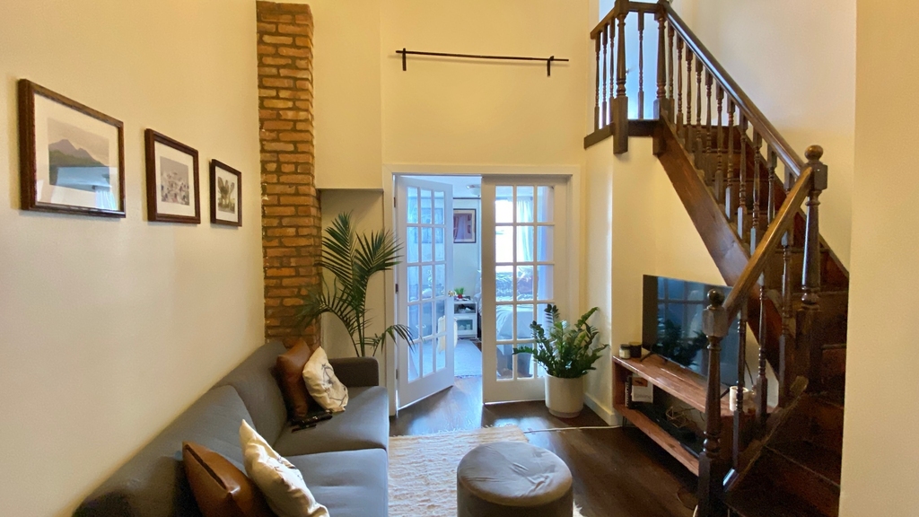 295 Maujer Street - Photo 9