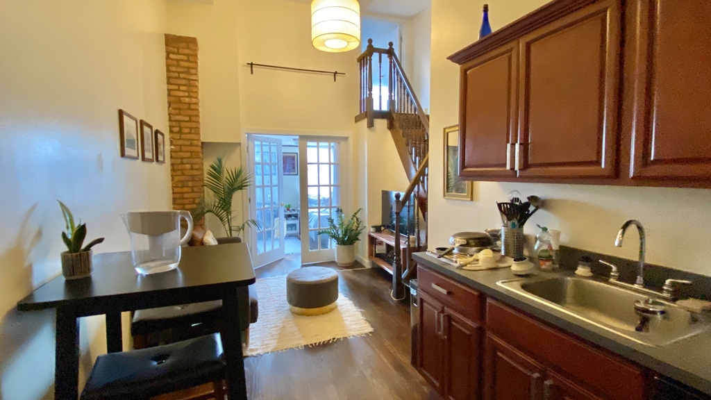 295 Maujer Street - Photo 0