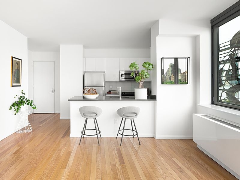 48th Avenue - Photo 4