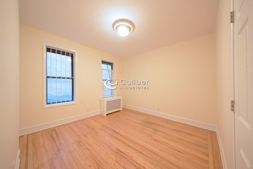 711 2nd Ave. - Photo 2