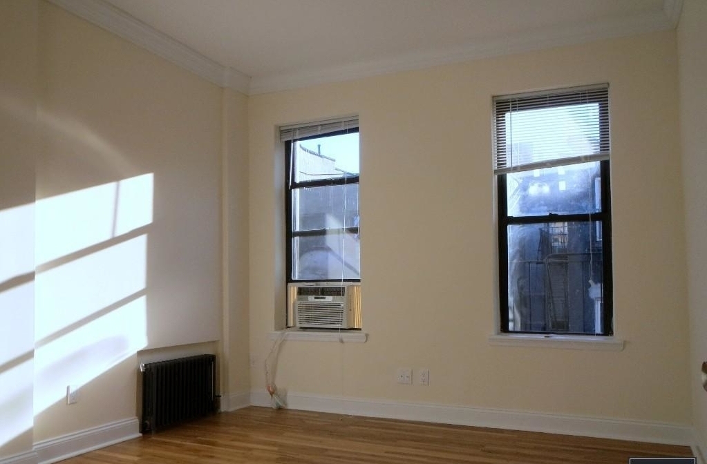 76 Saint Marks Place - Photo 2