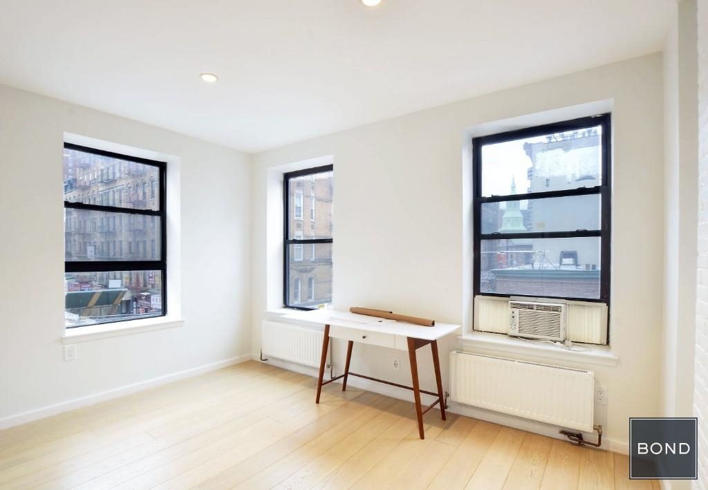 55 Mott Street - Photo 1