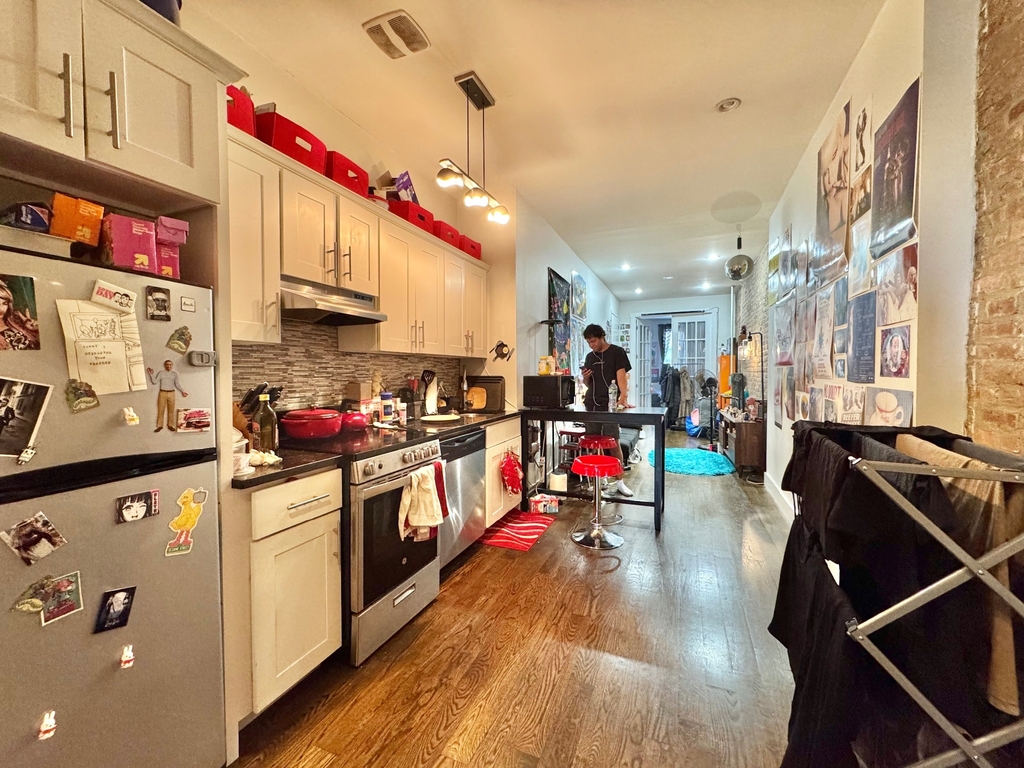 120 Grattan Street - Photo 3