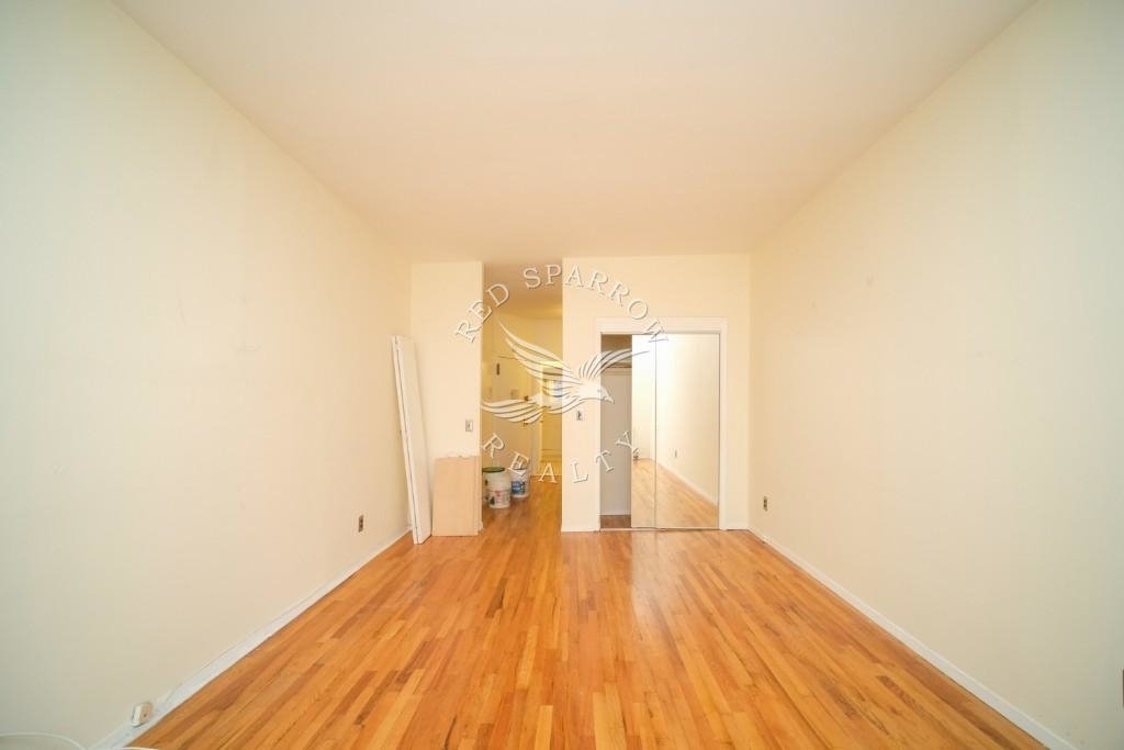 325 East 88th Street - Photo 4