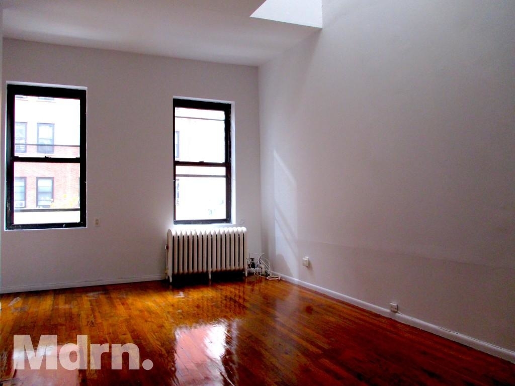 Charming Studio in Lexington Avenue. - Photo 0