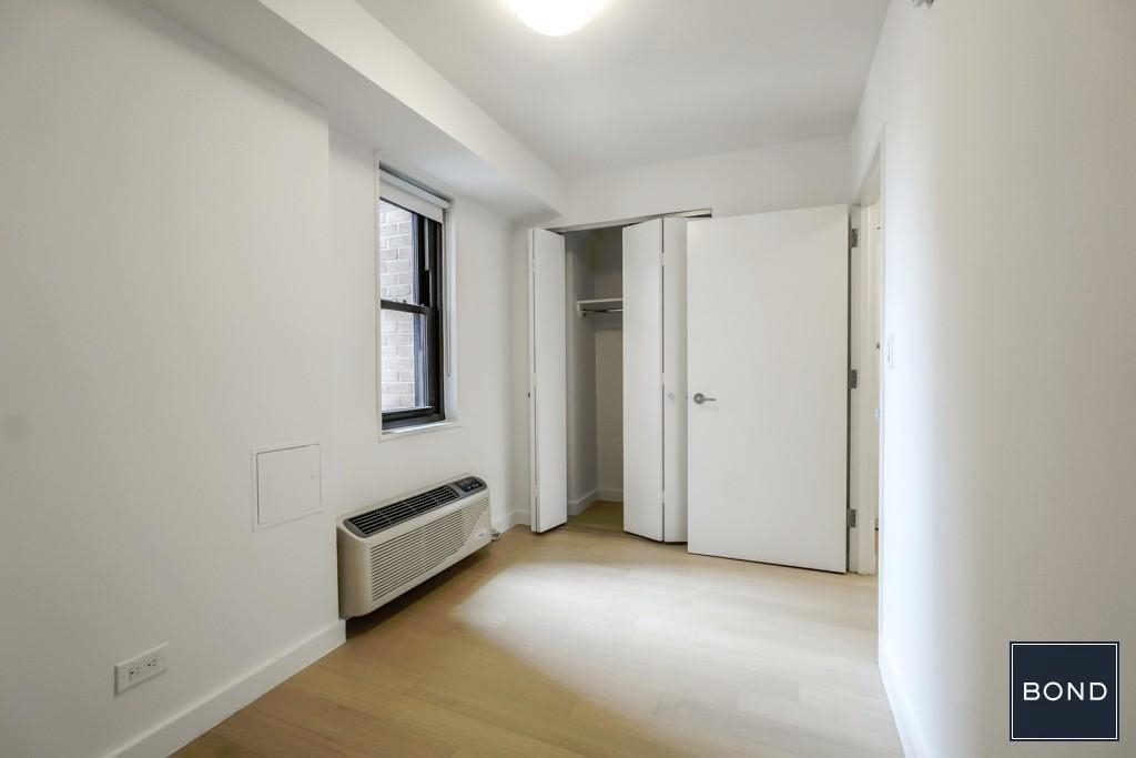 East 39th Street - Photo 10