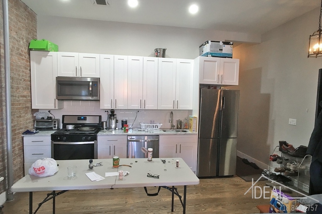 1022 Bedford Avenue - Photo 2