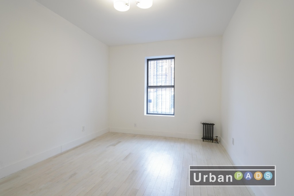 1236 Pacific St - Photo 2
