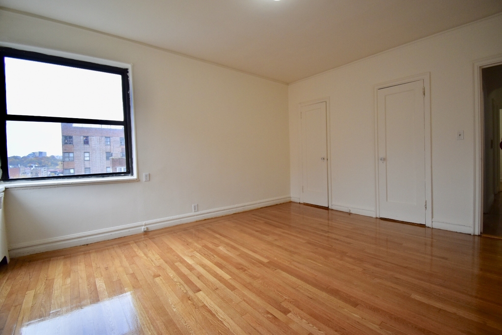 145 Seaman Ave - Photo 2