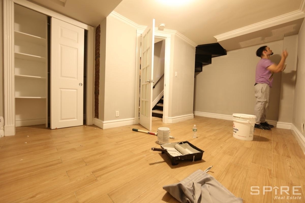 410 East 13th Street - Photo 10