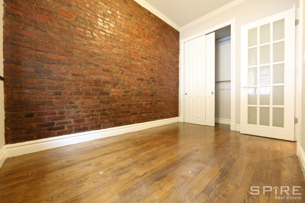 410 East 13th Street - Photo 4