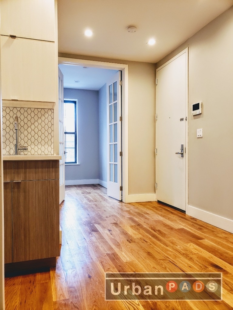 2144 Cortelyou Rd - Photo 8