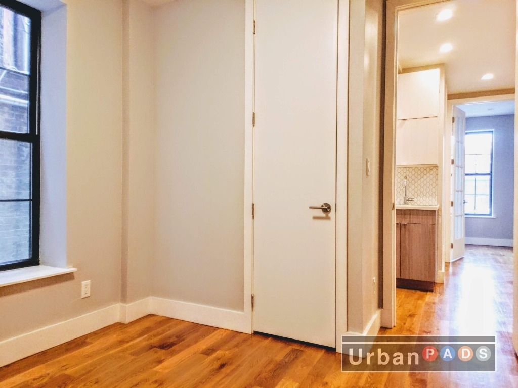 2144 Cortelyou Rd - Photo 11