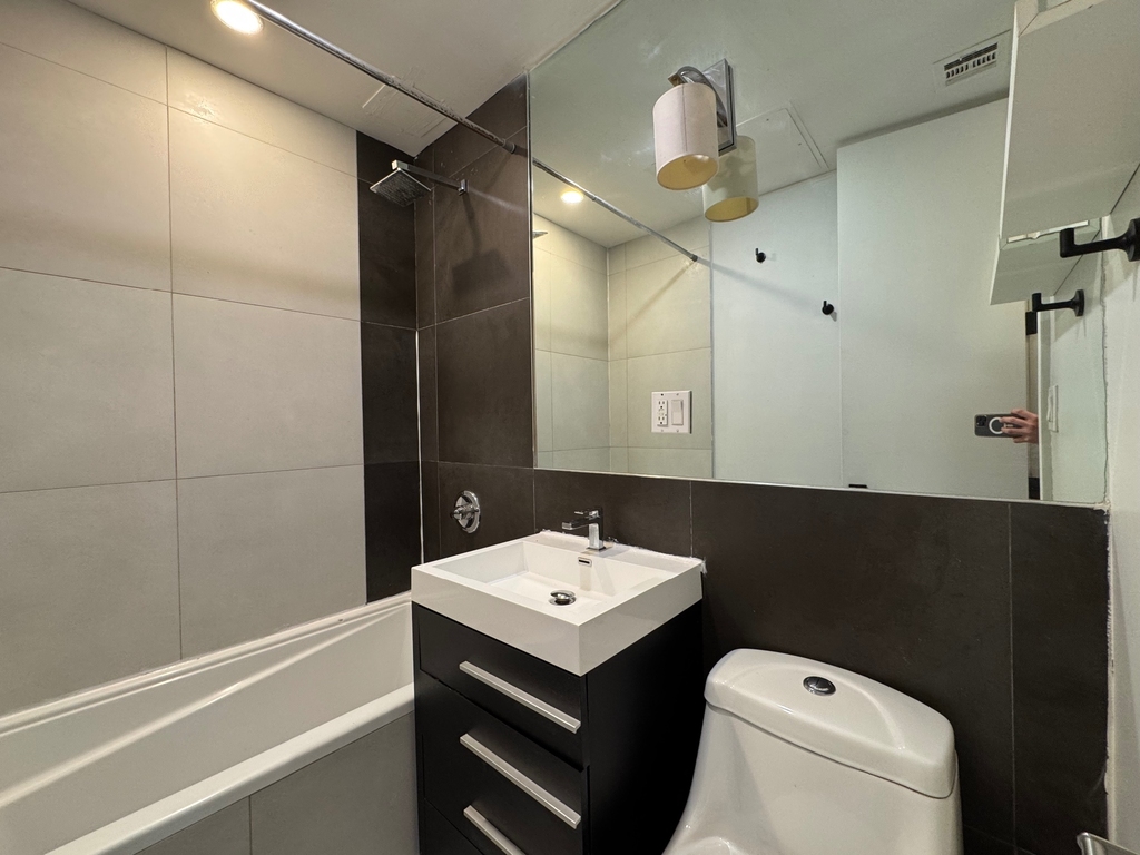 663 Hancock Street - Photo 2