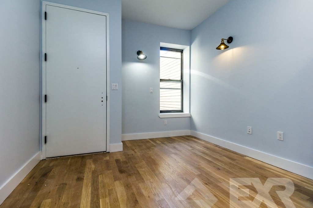 373 Howard Ave - Photo 1