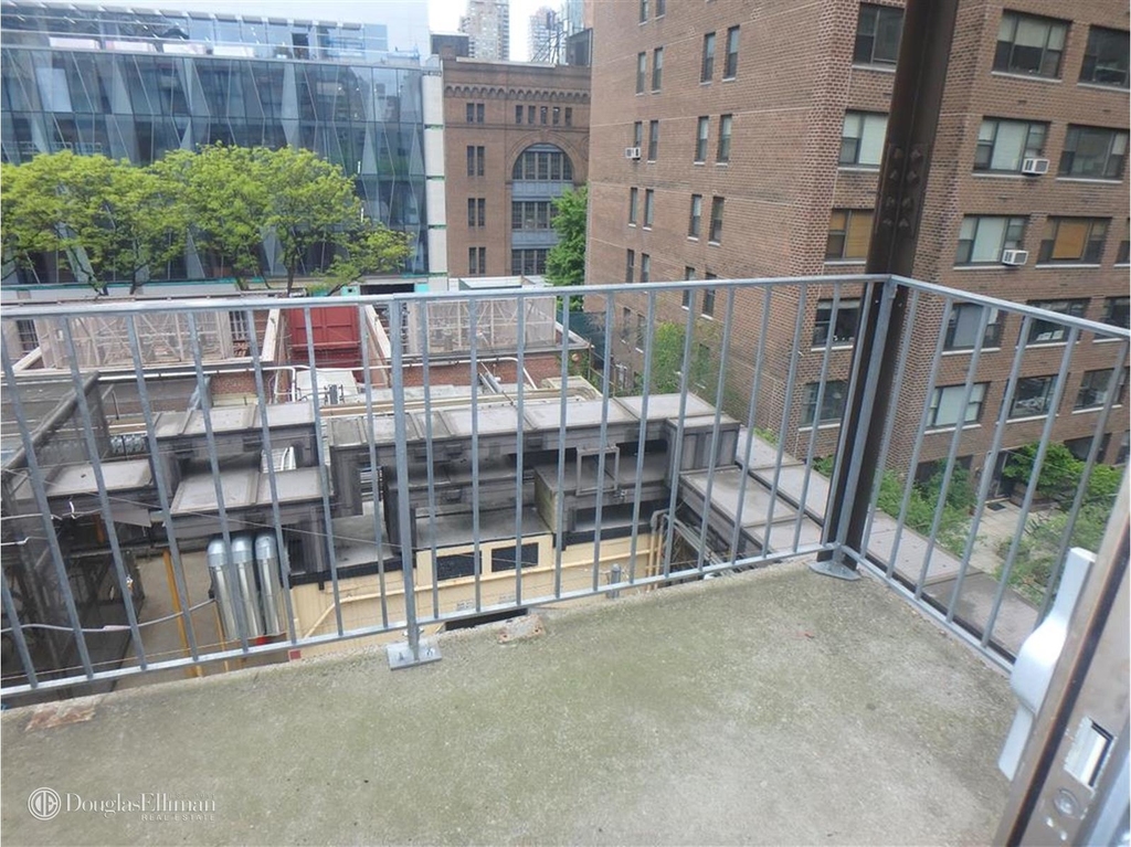 329 East 63rd St - Photo 5