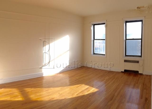 30th Avenue - Photo 2