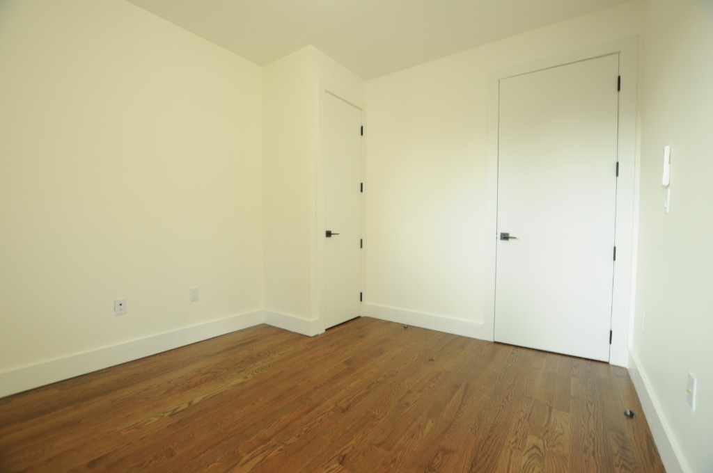 2514 Cortelyou Rd - Photo 7