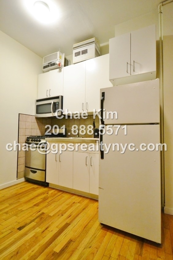 523 East 12th Street - Photo 4