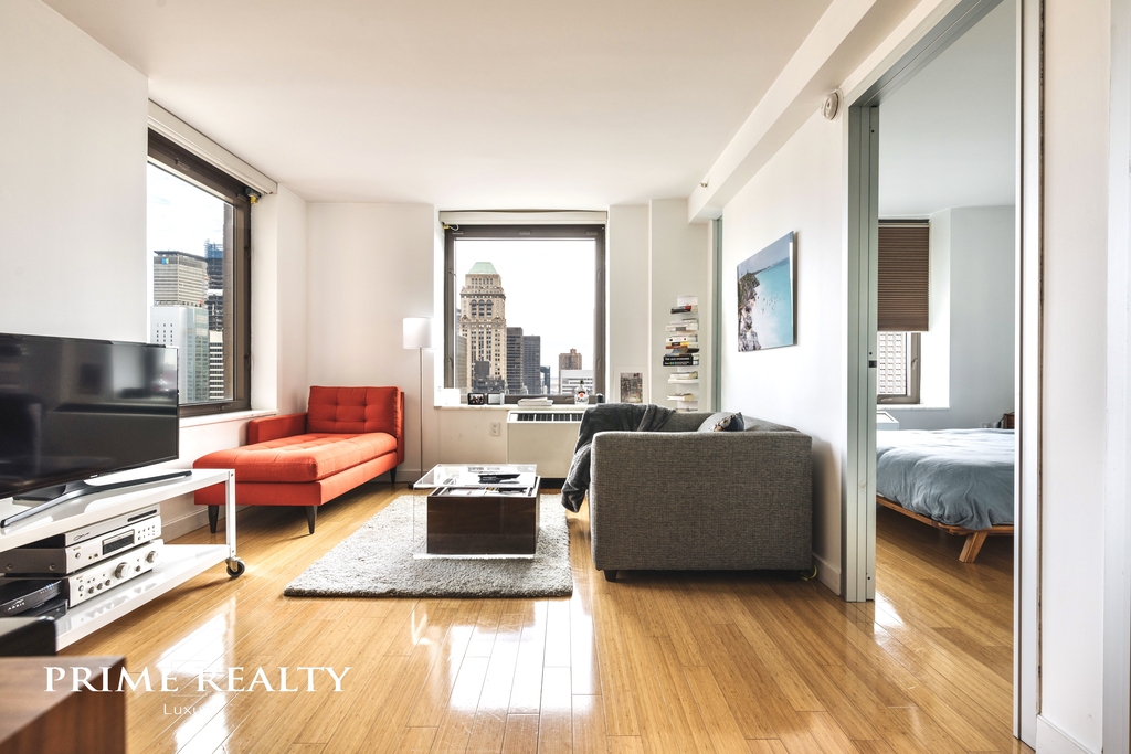 100 West 39th Street - Photo 0