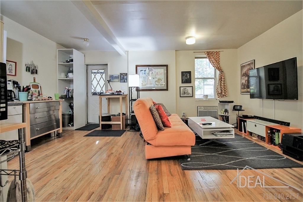 86 Bergen Street - Photo 1