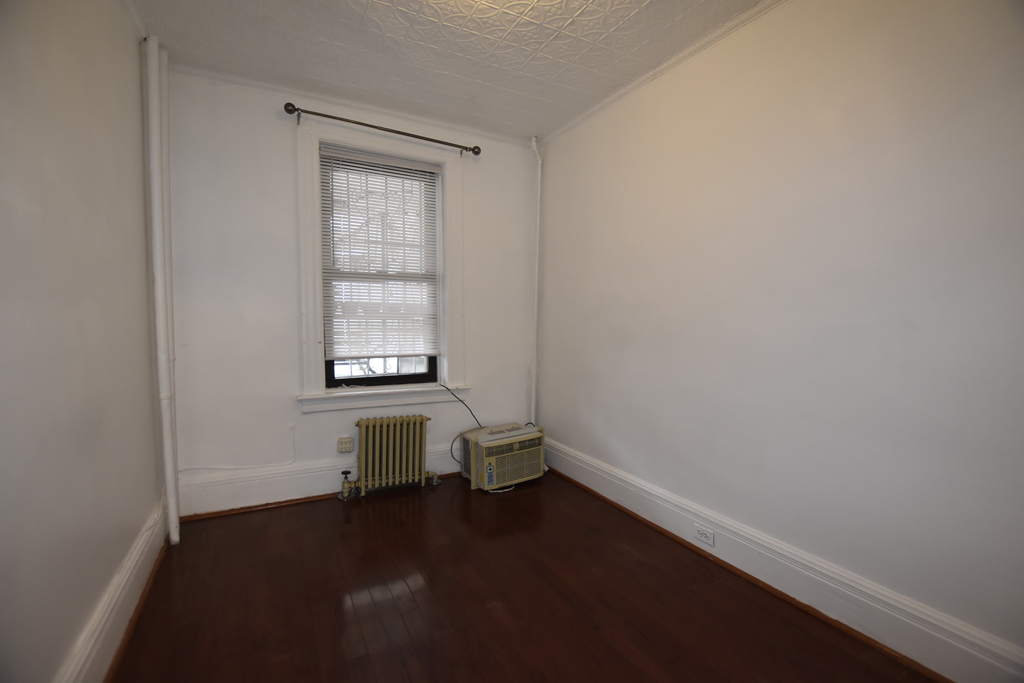 425 63rd Street - Photo 4