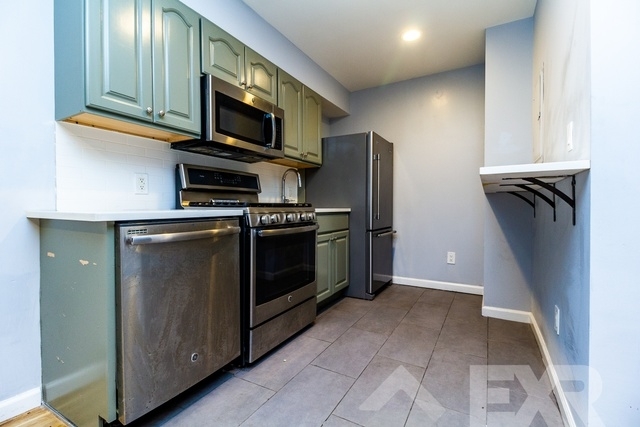 385 Vernon Avenue - Photo 1