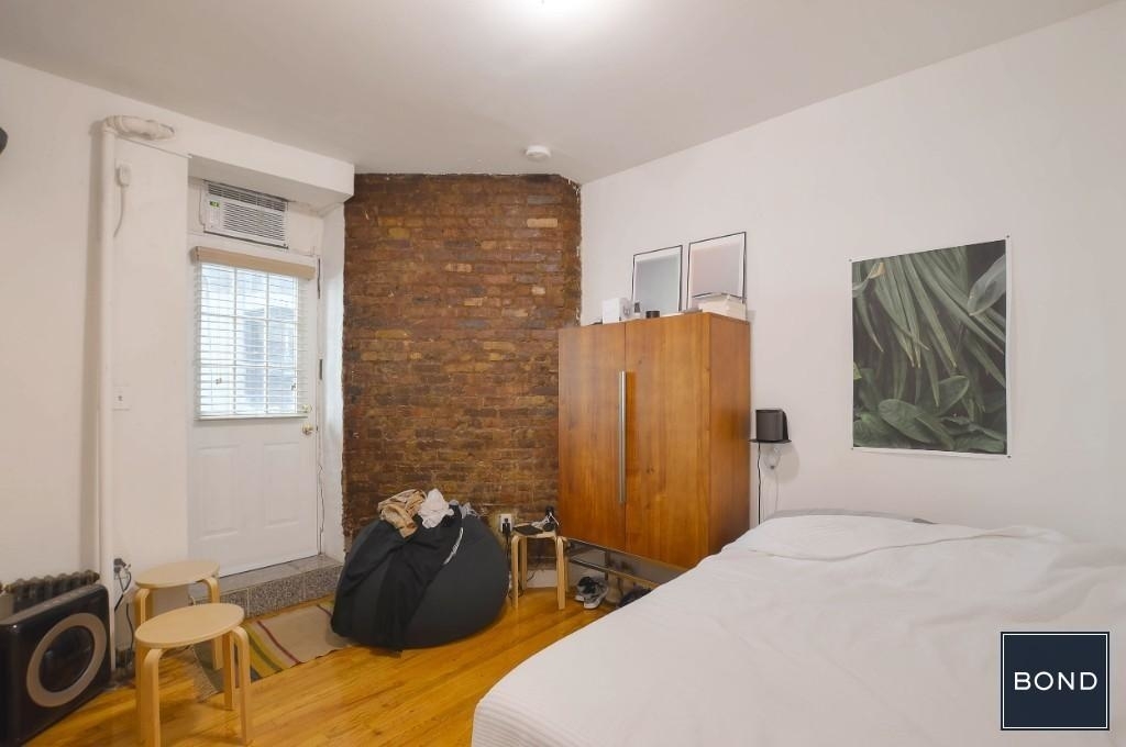 163 Mulberry Street - Photo 2