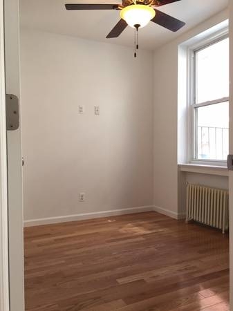 216 East 36 Street - Photo 4