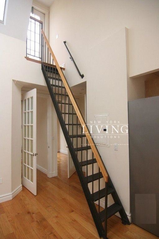 89 Clinton Street - Photo 2