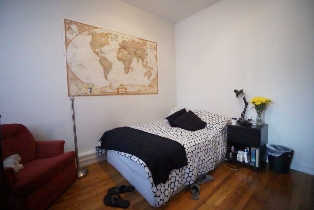 154 East 110 Street - Photo 2