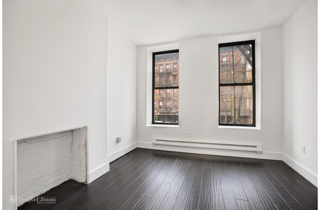 640 Tenth Avenue - Photo 3