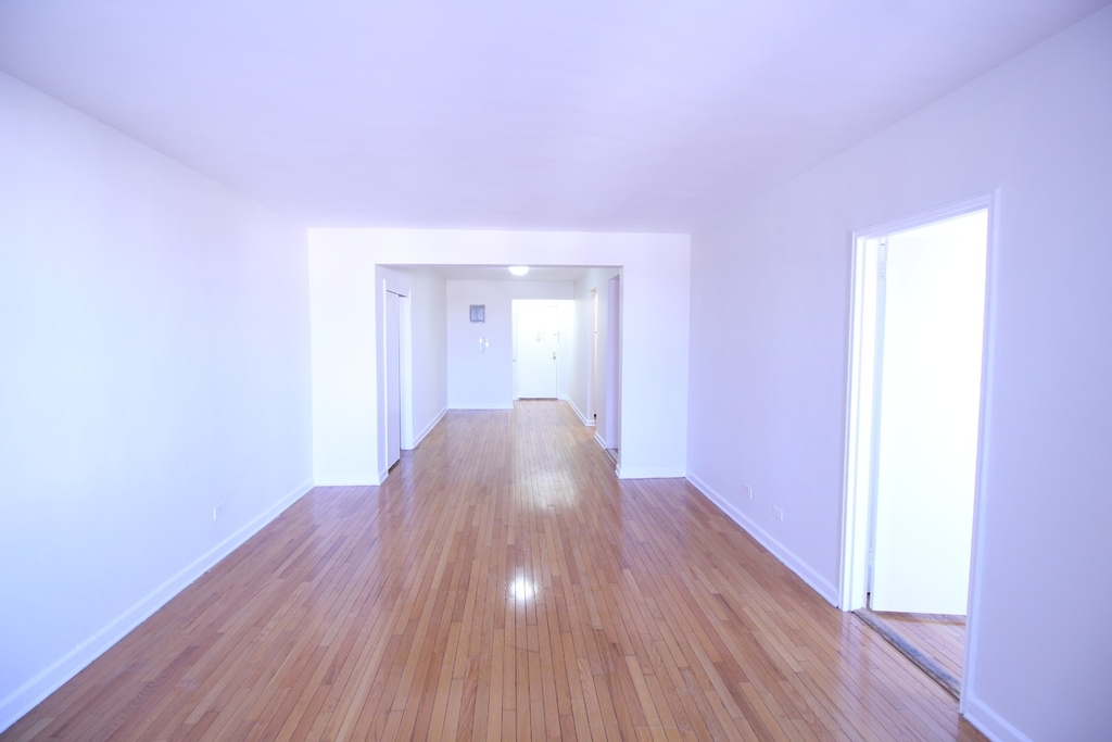 34-15 Parsons Boulevard - Photo 3