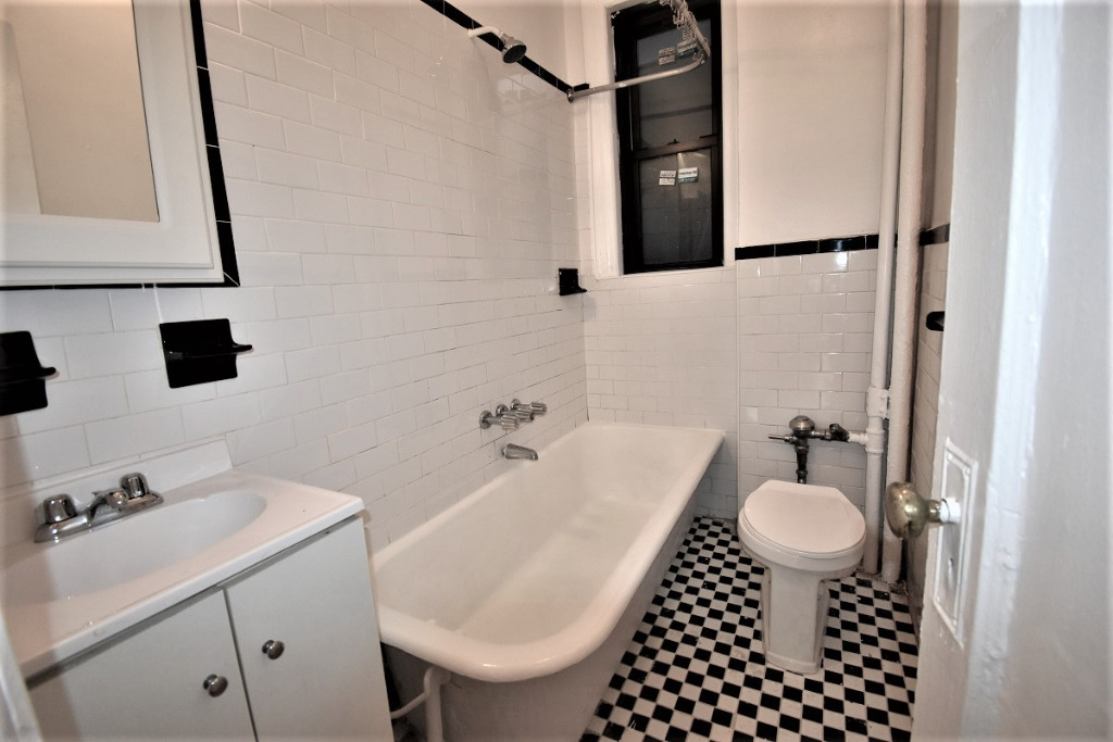 874 43rd Street - Photo 3