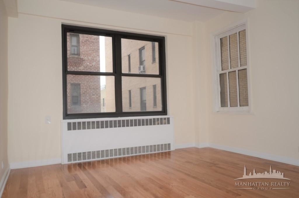 930 Grand Concourse - Photo 2