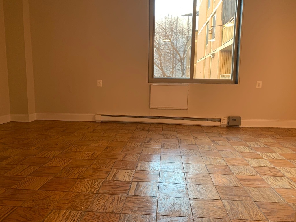 420 East 102nd Street - Photo 8