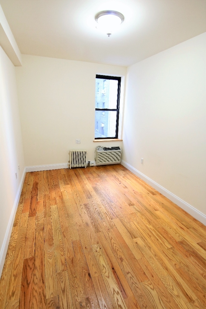 250 West 105th street - Photo 4