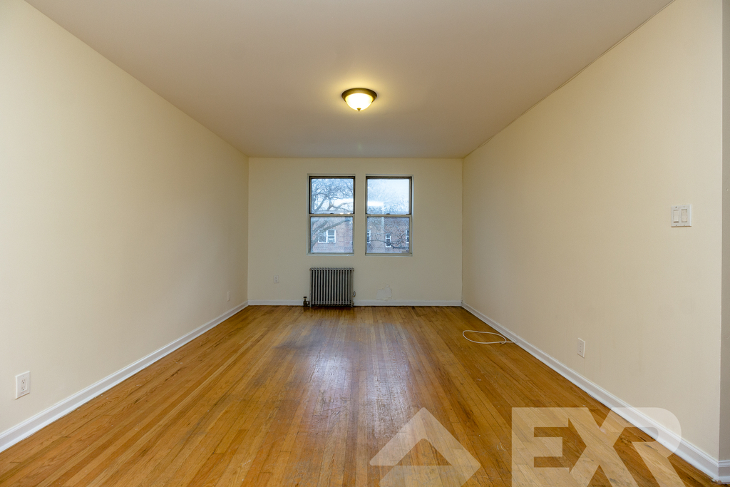 652 Brooklyn Avenue - Photo 3