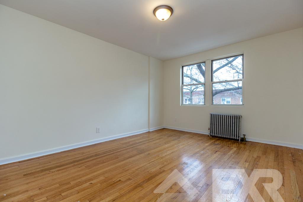 668 Brooklyn Avenue - Photo 5