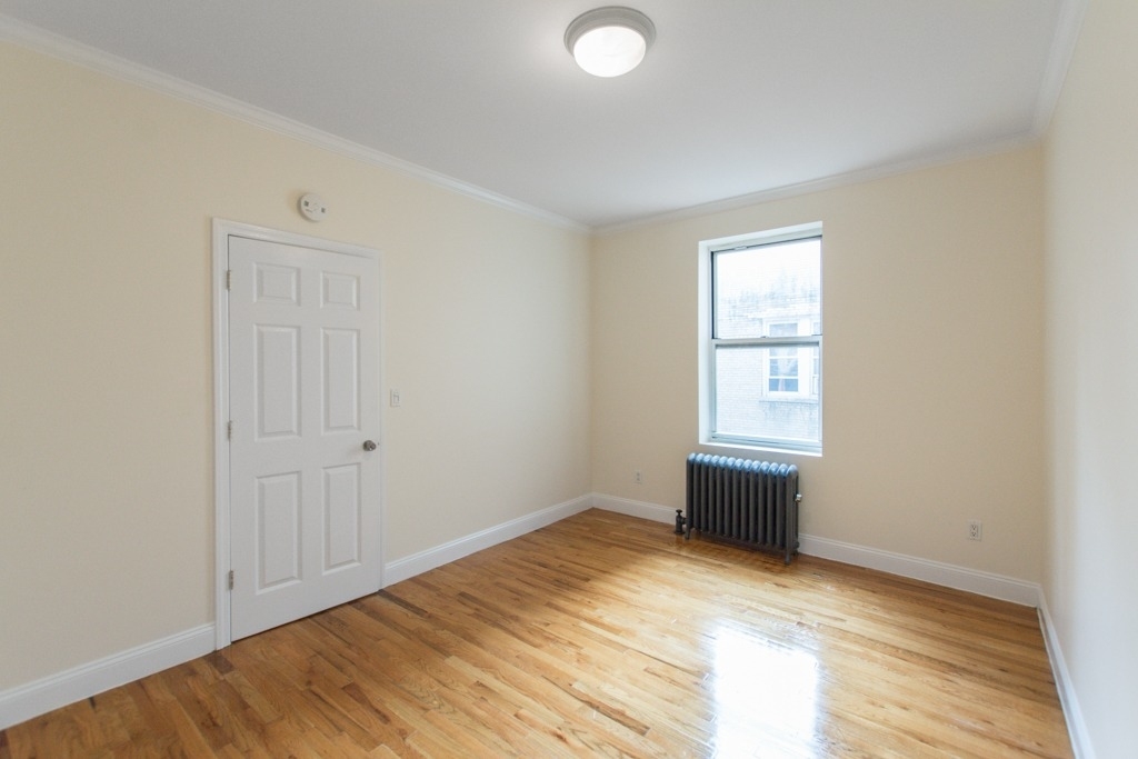 117 W 13th Street - Photo 2