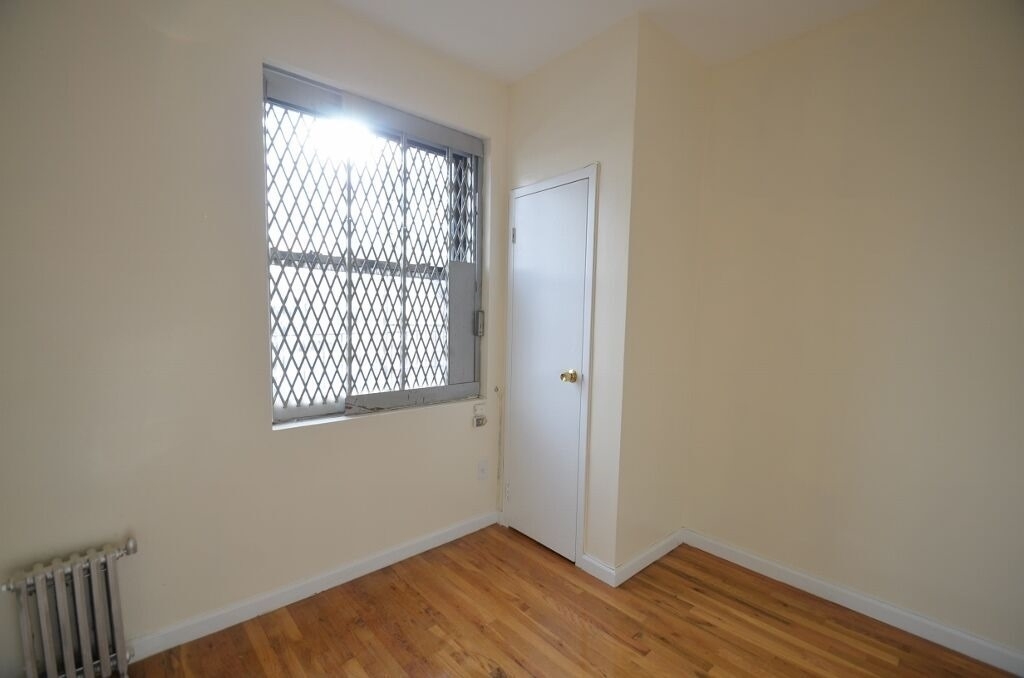 516 w 136 st  - Photo 2