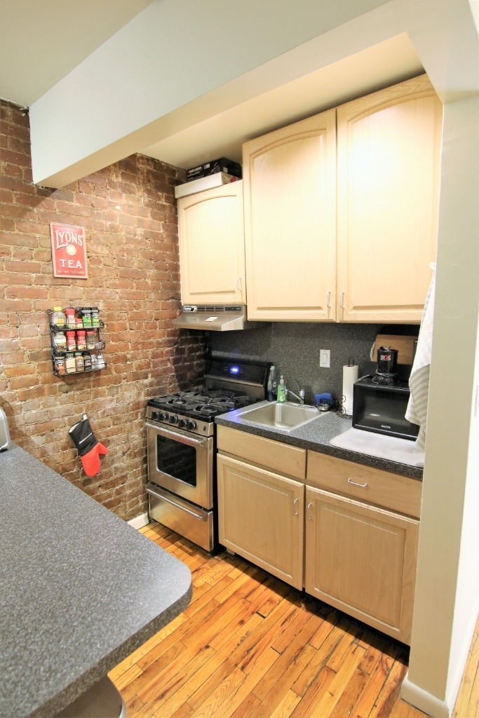 54 West 84th Street - Photo 9