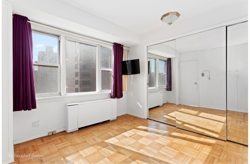 155 East 34th St - Photo 2