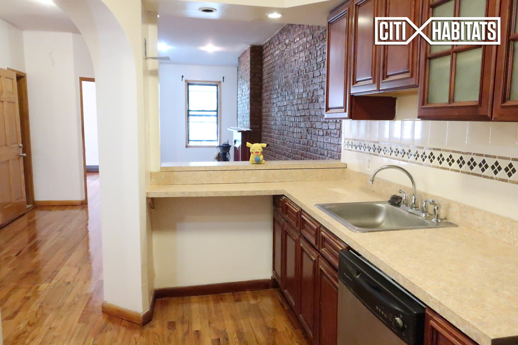 707 Myrtle Avenue - Photo 1