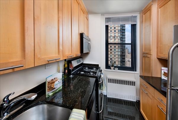 East 83rd Street - Photo 2