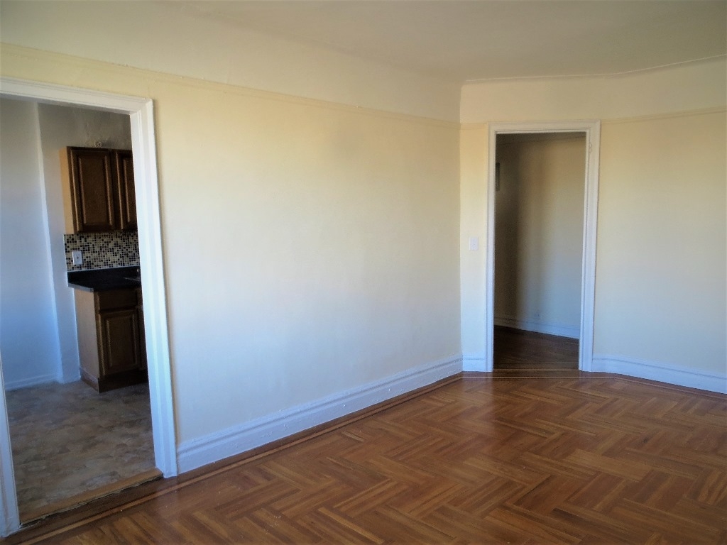 2084 Bronx Park East - Photo 6