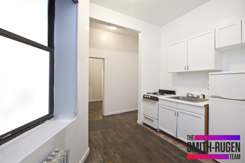 412 W 49th St - Photo 1